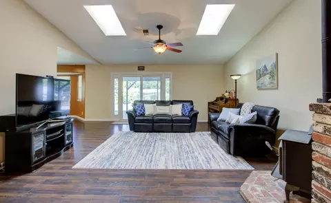 1036 Peregrine Way, Redding, CA 96003 photo 3