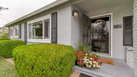1117 5th St, Redding, CA 96002 photo 2