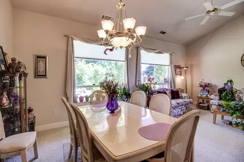 2962 Henrys Fork Dr, Redding, CA 96002 photo 9