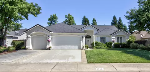 2962 Henrys Fork Dr, Redding, CA 96002 photo 3