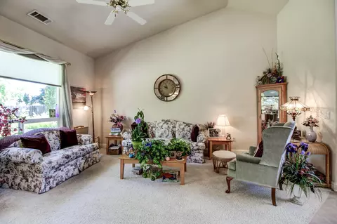 2962 Henrys Fork Dr, Redding, CA 96002 photo 5