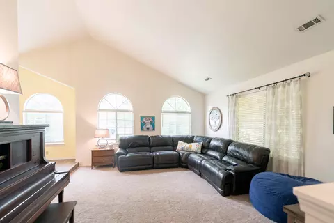 2361 Calle Seca Ct, Redding, CA 96002 photo 4