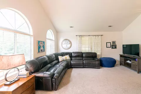 2361 Calle Seca Ct, Redding, CA 96002 photo 5