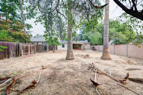 925 State St, Redding, CA 96001 photo 19