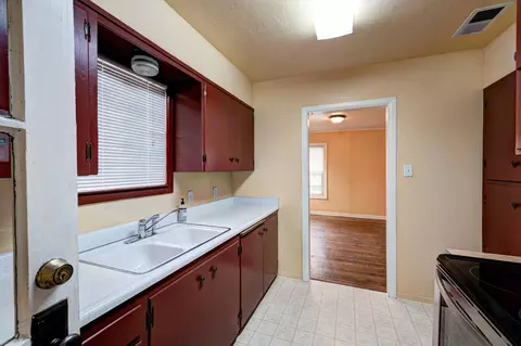 925 State St, Redding, CA 96001 photo 7