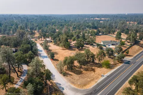 11769 Milton Park Ln, Redding, CA 96003 photo 55