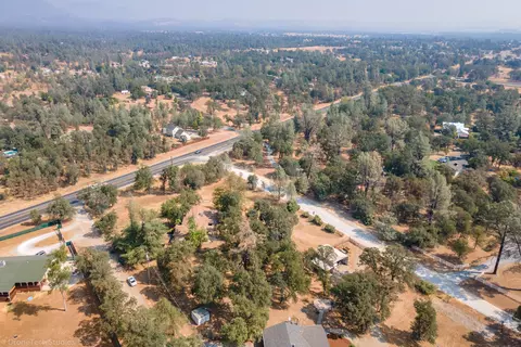 11769 Milton Park Ln, Redding, CA 96003 photo 60