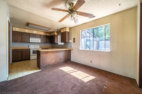 11769 Milton Park Ln, Redding, CA 96003 photo 11