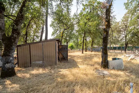 11769 Milton Park Ln, Redding, CA 96003 photo 48