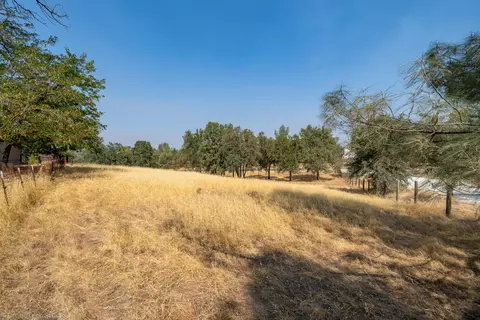 11769 Milton Park Ln, Redding, CA 96003 photo 44