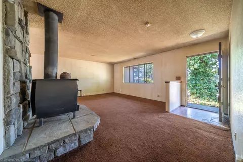 11769 Milton Park Ln, Redding, CA 96003 photo 7