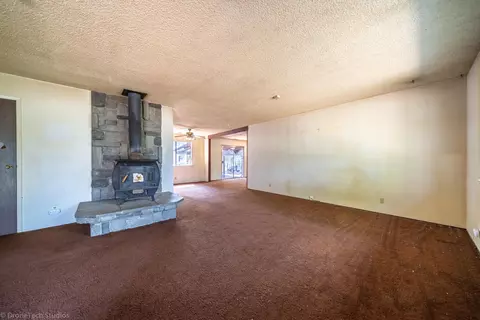 11769 Milton Park Ln, Redding, CA 96003 photo 10
