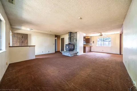 11769 Milton Park Ln, Redding, CA 96003 photo 9