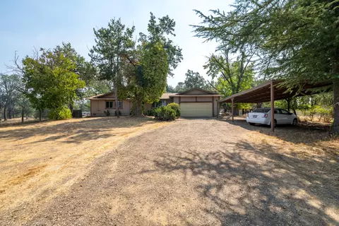 11769 Milton Park Ln, Redding, CA 96003 photo 5