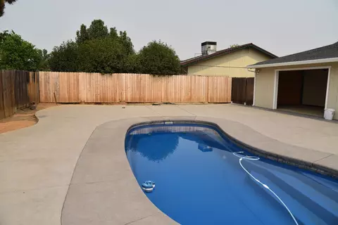 860 Grouse Dr, Redding, CA 96003 photo 6