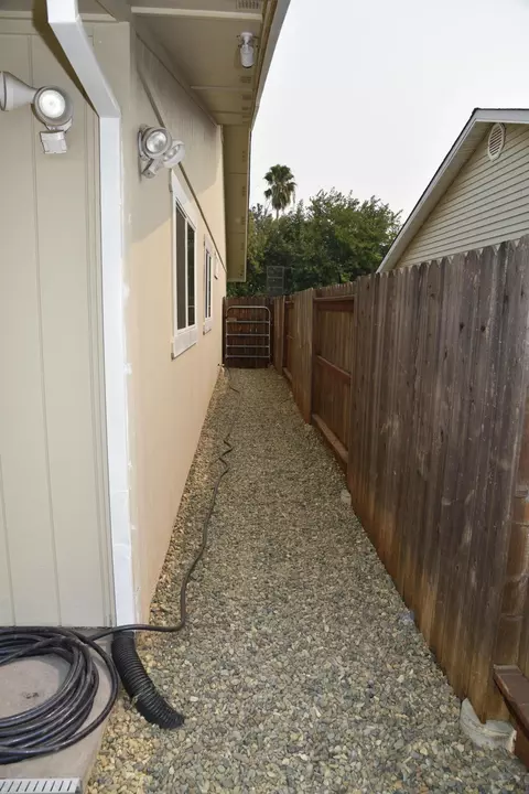 860 Grouse Dr, Redding, CA 96003 photo 41