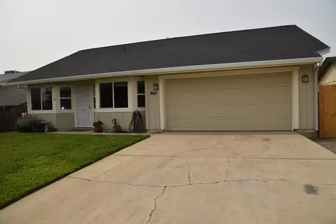 860 Grouse Dr, Redding, CA 96003 photo 3