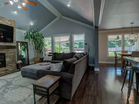 2929 Blue Horizon Dr, Redding, CA 96002 photo 10