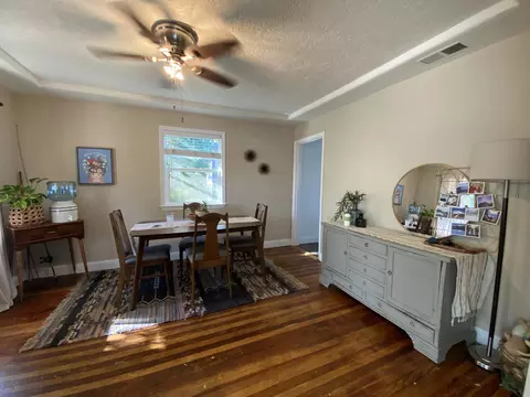 1335 Willis St, Redding, CA 96001 photo 2