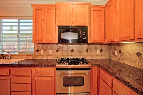 1345 Bonhurst Dr, Redding, CA 96003 photo 11