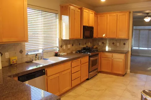 1345 Bonhurst Dr, Redding, CA 96003 photo 9