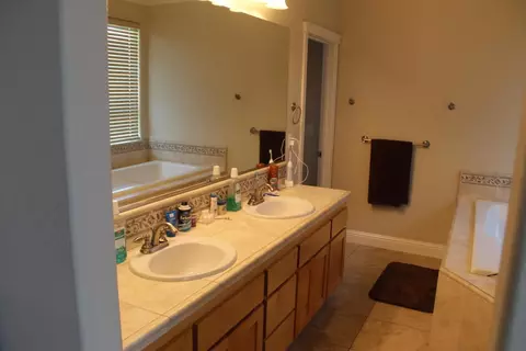 1345 Bonhurst Dr, Redding, CA 96003 photo 18