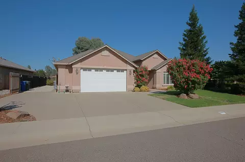 1345 Bonhurst Dr, Redding, CA 96003 photo 2