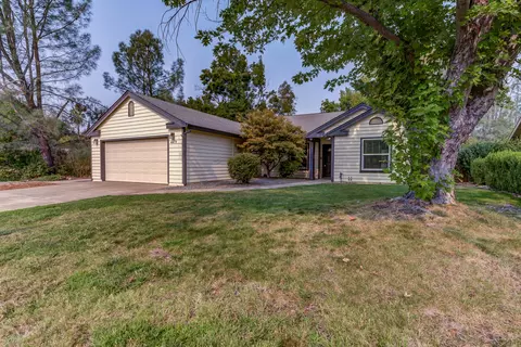 4470 Moyvane Dr, Redding, CA 96001 photo 2