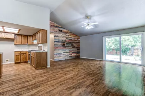 4470 Moyvane Dr, Redding, CA 96001 photo 6