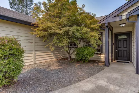 4470 Moyvane Dr, Redding, CA 96001 photo 4