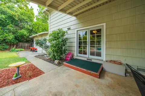 410 Woodacre Dr, Redding, CA 96002 photo 32