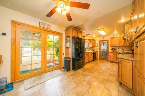 410 Woodacre Dr, Redding, CA 96002 photo 7