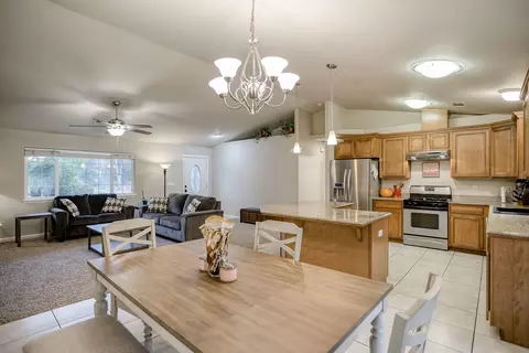 20215 Freeman Way, Redding, CA 96002 photo 9