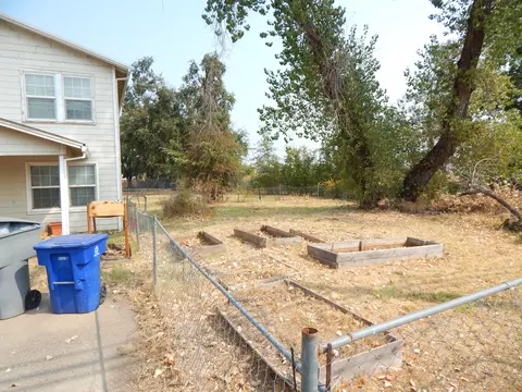 2190 Branstetter Ln, Redding, CA 96001 photo 2