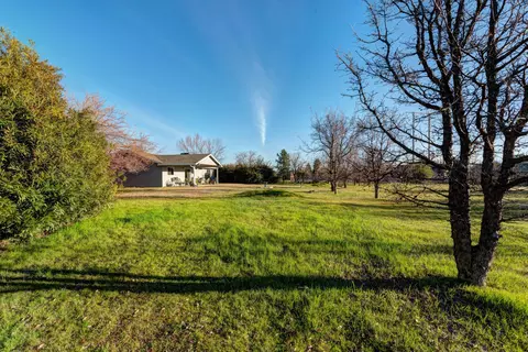 2243 Badger Ct, Redding, CA 96001 photo 5