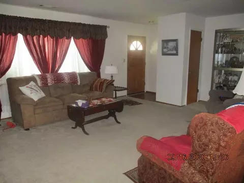 465 Donna Ave, Red Bluff, CA 96080 photo 3