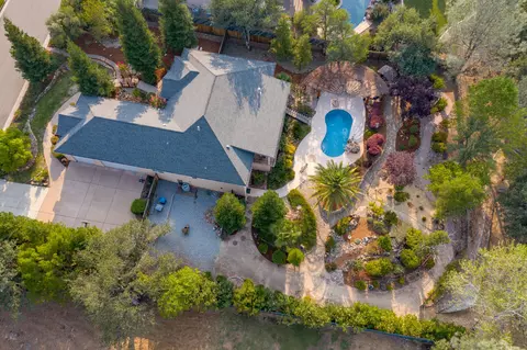 1240 Chandon Ct, Redding, CA 96003 photo 33