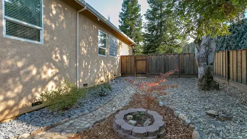 1240 Chandon Ct, Redding, CA 96003 photo 30