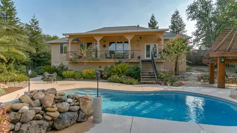 1240 Chandon Ct, Redding, CA 96003 photo 1