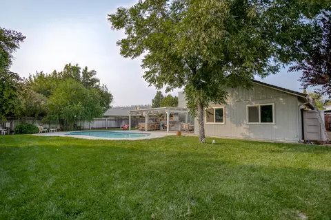 2831 Amethyst Way, Redding, CA 96003 photo 3