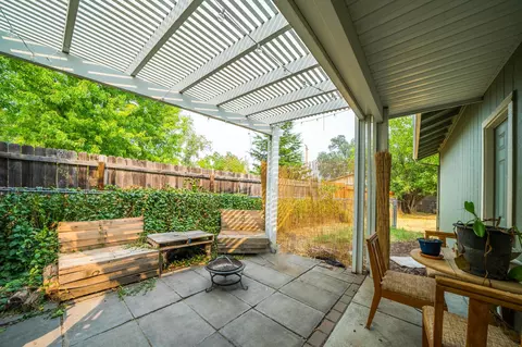 5484 Cedars Rd, Redding, CA 96001 photo 5