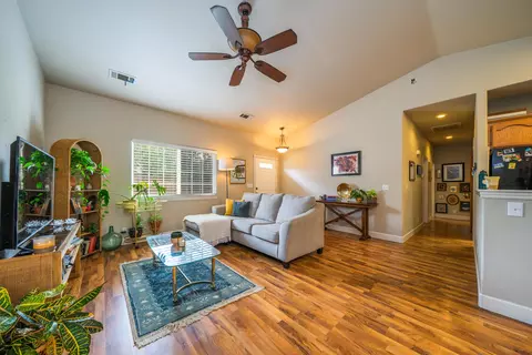 5484 Cedars Rd, Redding, CA 96001 photo 2
