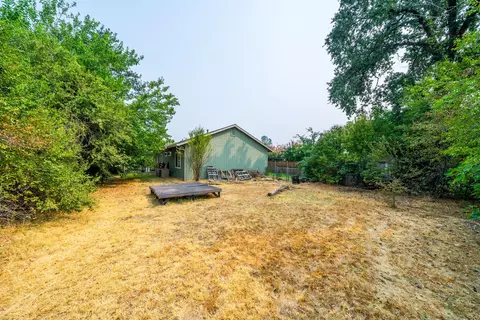 5484 Cedars Rd, Redding, CA 96001 photo 10