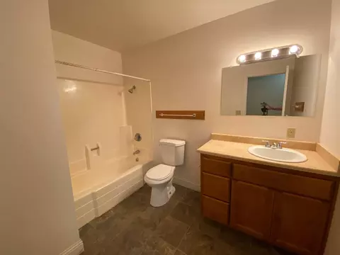 2233 Christian Ln, Redding, CA 96002 photo 10