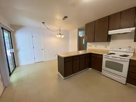 2233 Christian Ln, Redding, CA 96002 photo 3