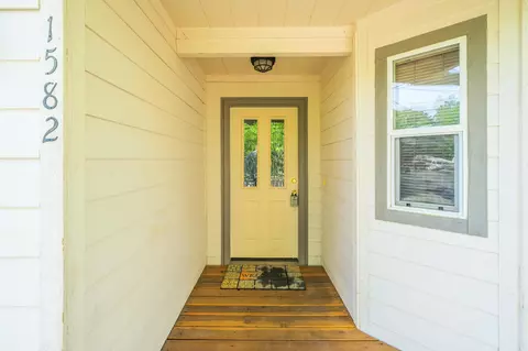 1582 Olive Ave, Redding, CA 96001 photo 4