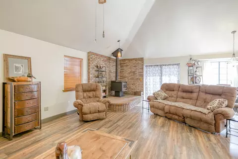 6741 Eastmont Dr, Redding, CA 96002 photo 13