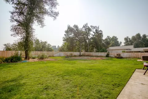 6741 Eastmont Dr, Redding, CA 96002 photo 3