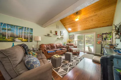 617 Country Oak Dr, Redding, CA 96003 photo 9