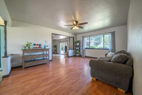 19550 Medo Vale Ln, Redding, CA 96002 photo 5